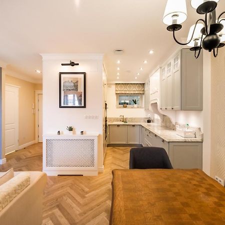 Lovely Apartment In The Heart Of وارسو المظهر الخارجي الصورة